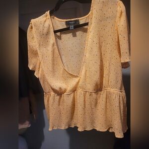 FOREVER 21 Plus Size 2X Floral Top! Brand New and Unused.